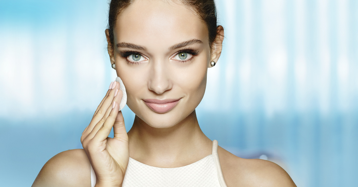 Cómo limpiar tu rostro rápidamente con un solo producto
